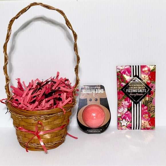 Da Bomb Sweet Berry Reindeer Bath Fizzer Luxury Bath Fizzing Salts Gift … - Picture 7 of 9